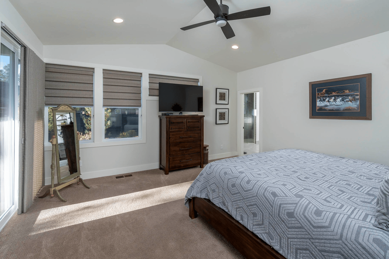 Just Listed: Beautiful Northwest Crossing Home with Custom Finishes