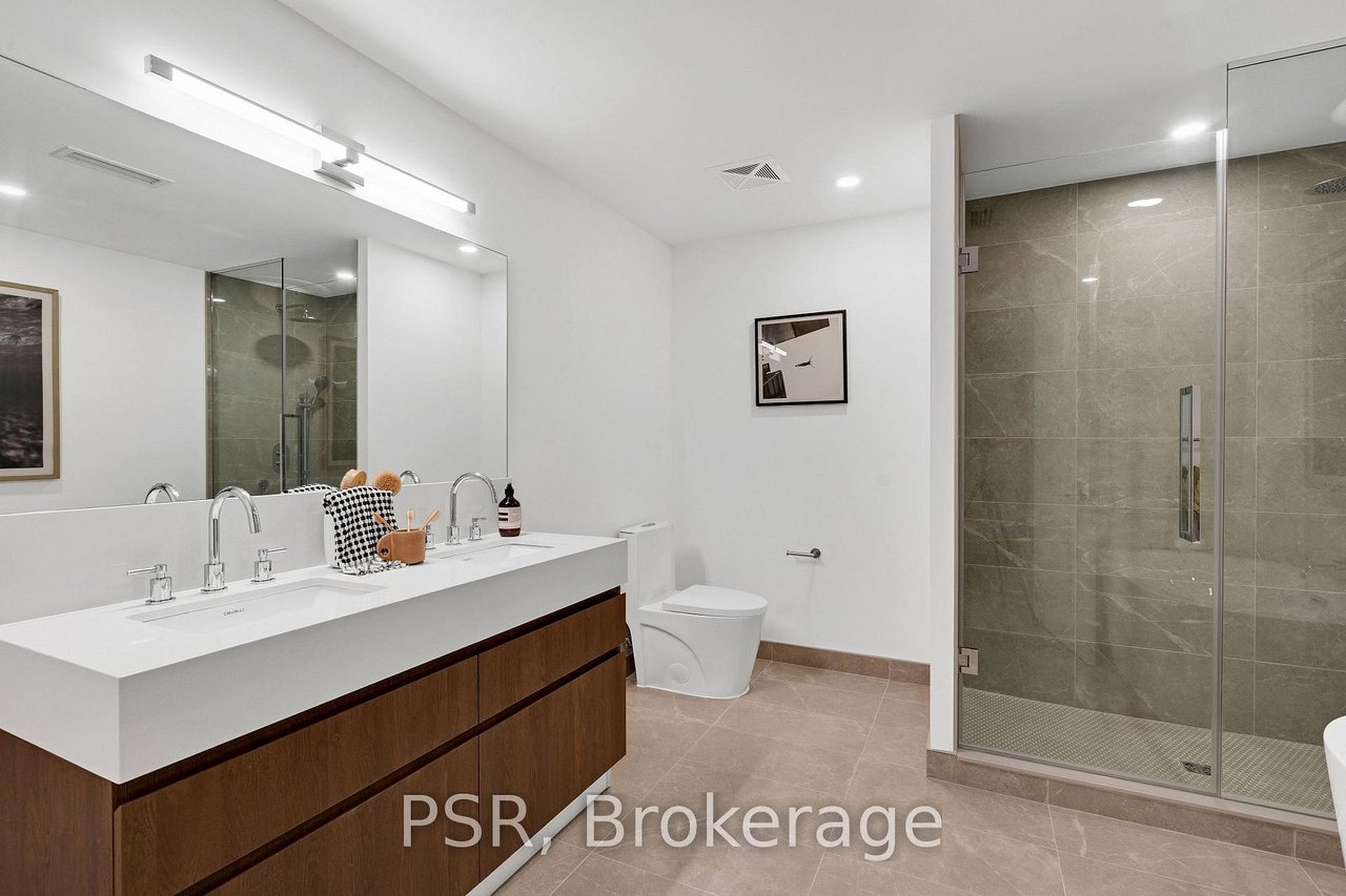 THE RESIDENCES ON KEEWATIN AVE