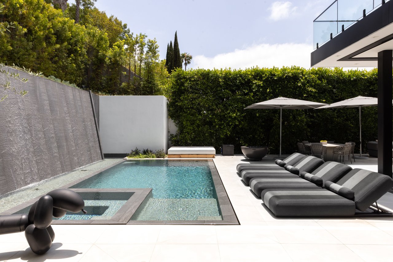 1488 Rising Glen Rd, Sunset Strip