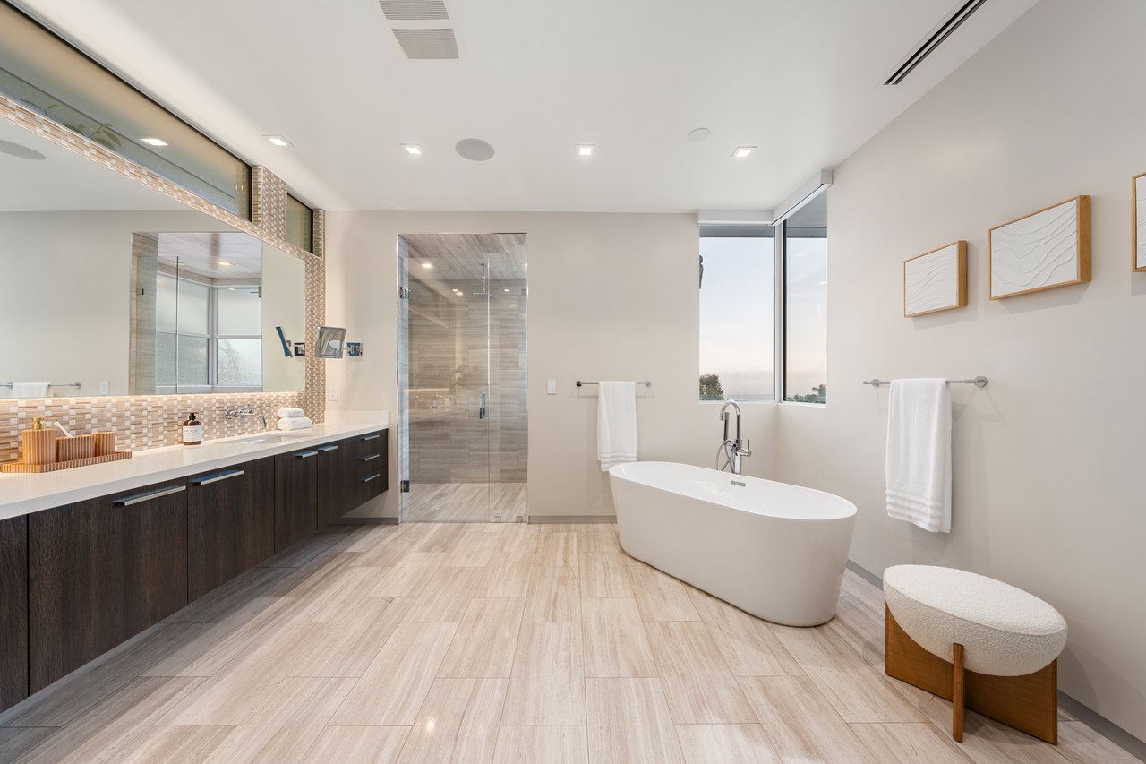 9311 Readcrest Dr, Beverly Hills