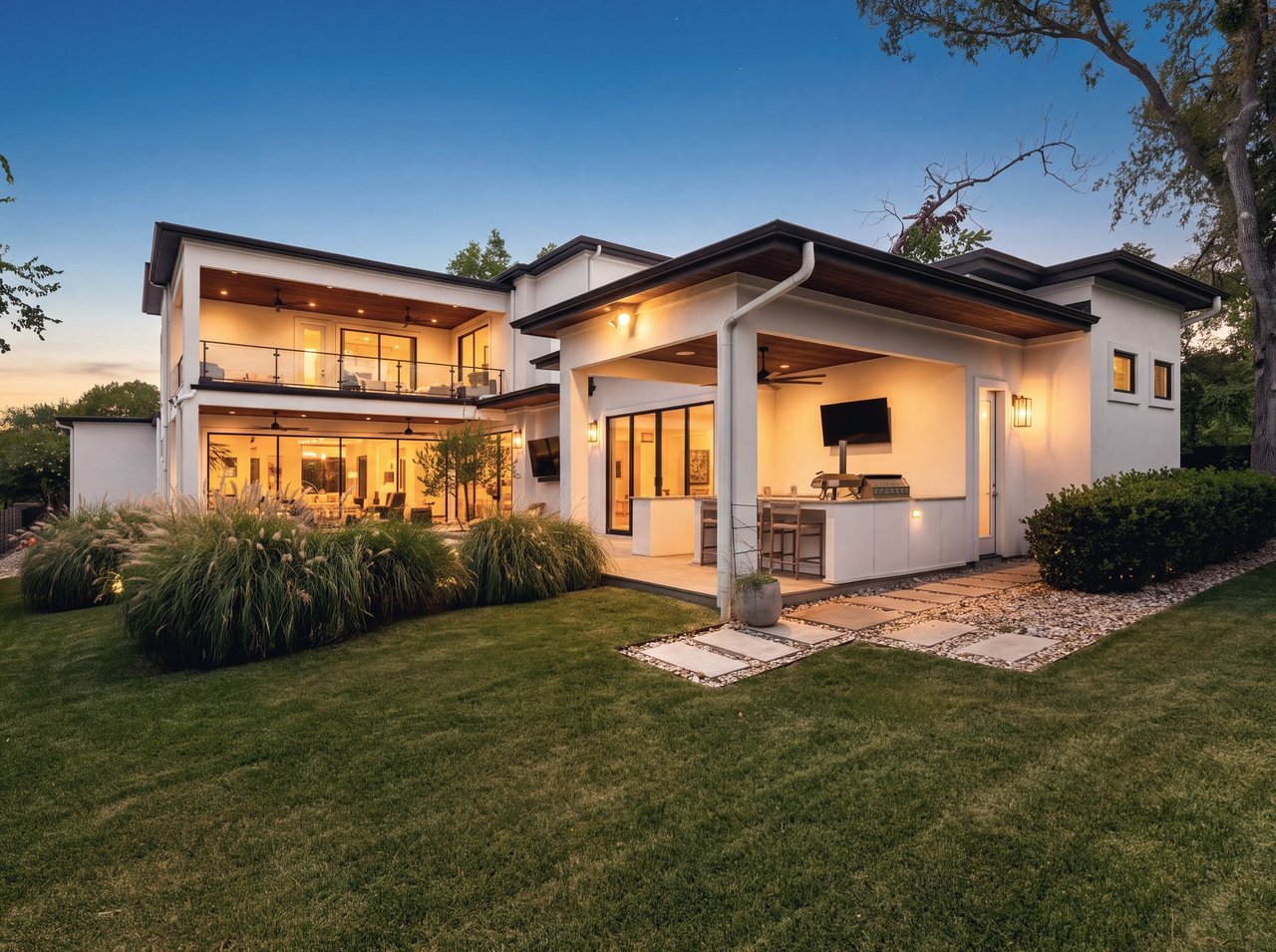 Modern Warmth in the Heart of Tarrytown