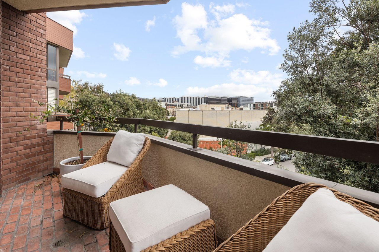 300 N Swall Dr Unit: 354, Beverly Hills 