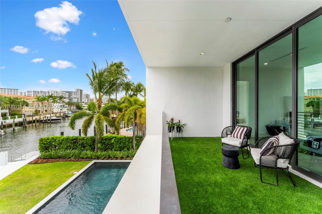4232-e-tradewinds-avenue-lauderdale-waterfront-home-for-sale-view