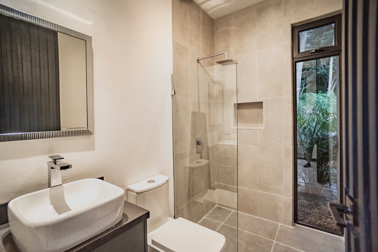 Contemporary Pool Home, Tamarindo, Guanacaste