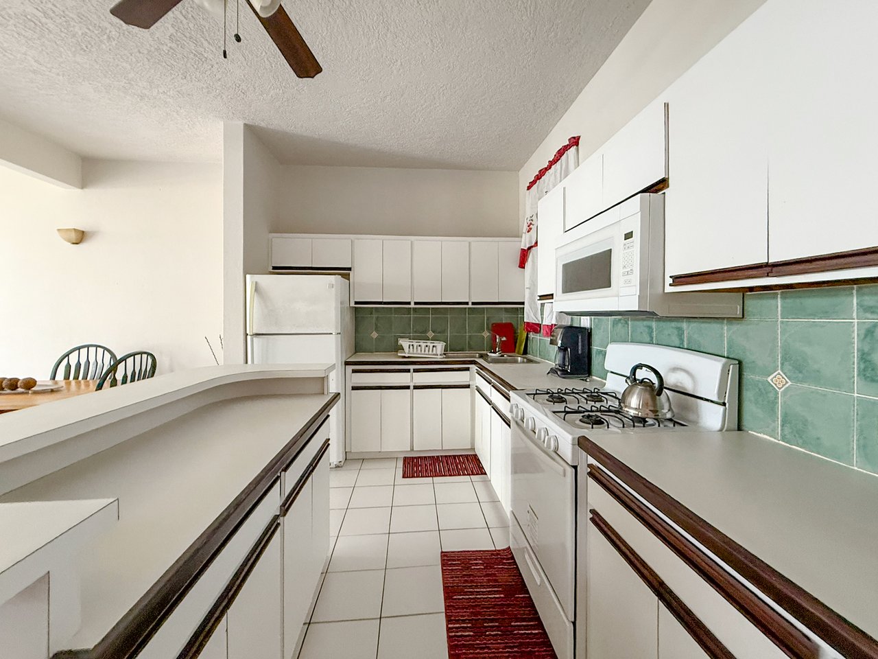 317 Paraquita Bay 2 Bedroom Apartment 
