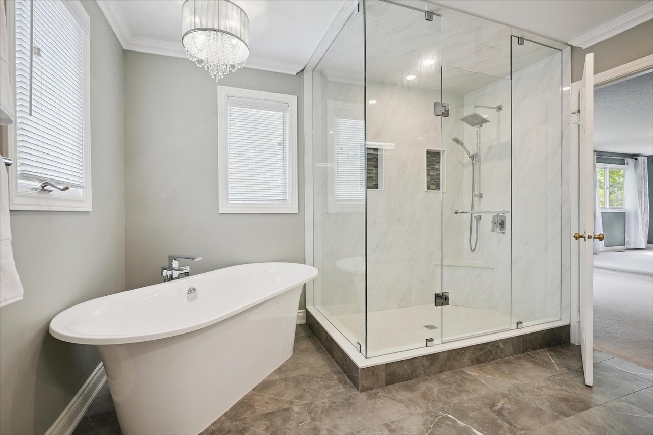 Executive Living in the Heart of Tyandaga