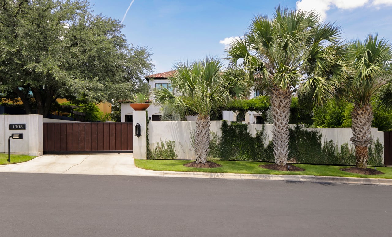 1308 Meriden Lane