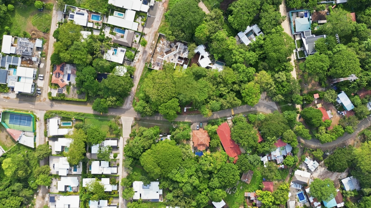 1,000 M2 Coastal Lot with Permits – Playa Grande 