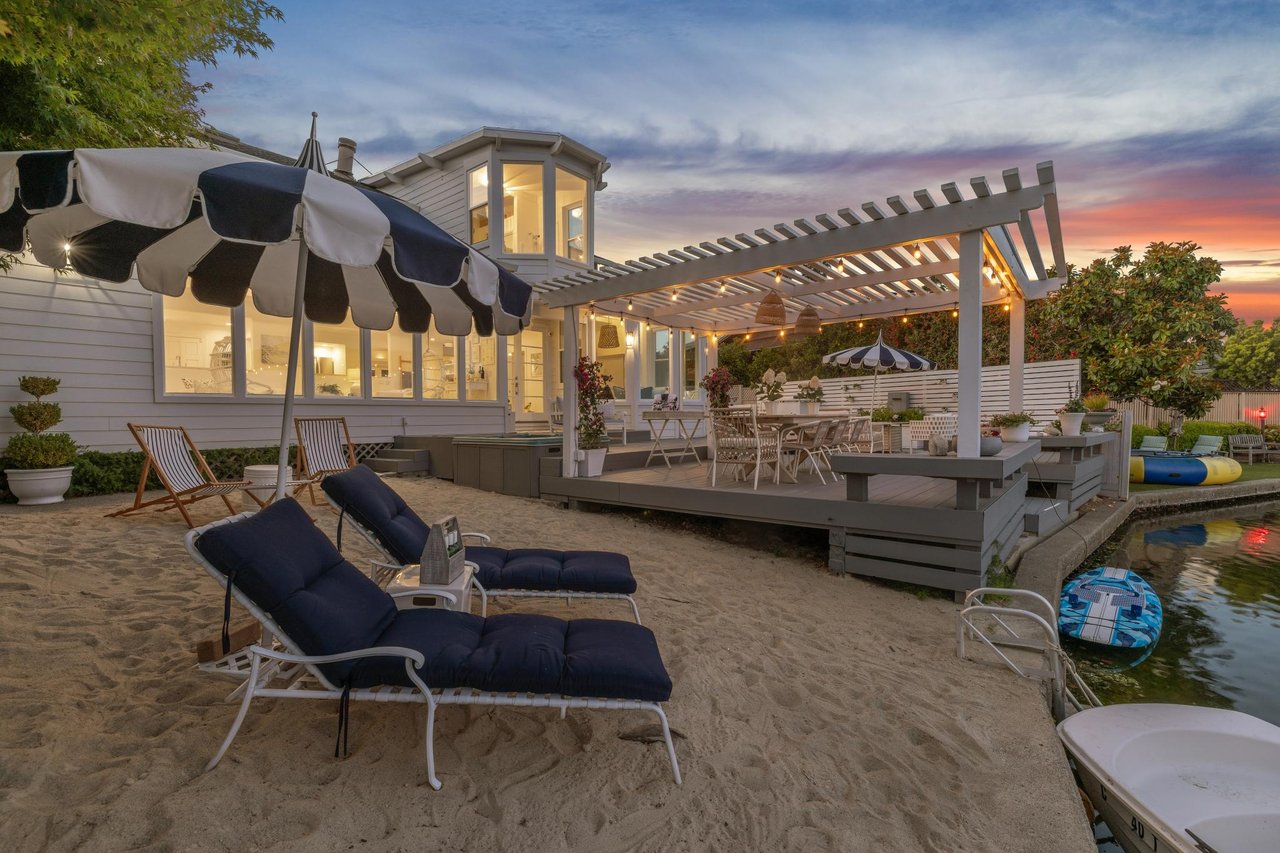 427 Riviera Circle