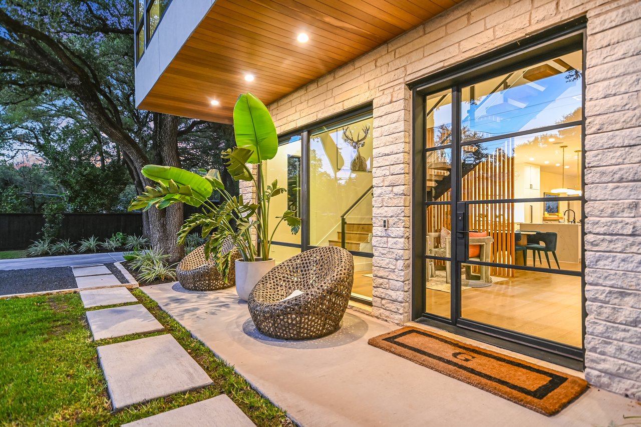 Modern on Ridgewood