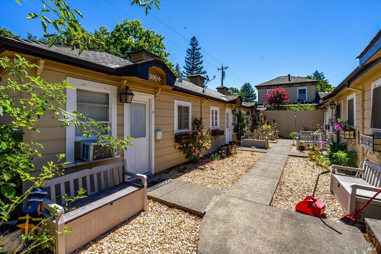 1139 Lincoln Ave, Calistoga