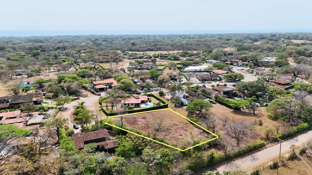 Los Almendros Lot #29 | Build-Ready 2,529m² Parcel in Hacienda Pinilla’s Premier Gated Community