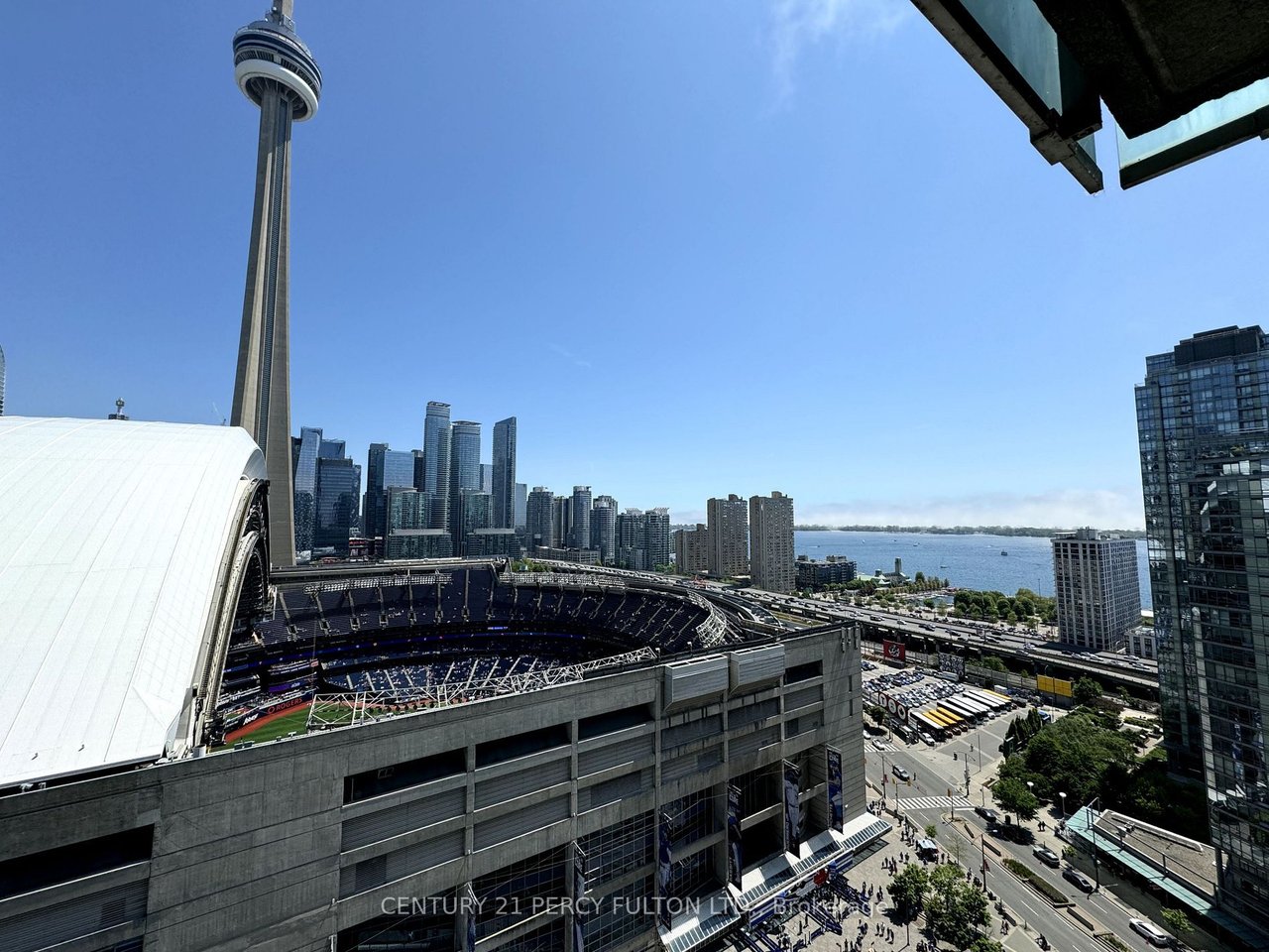 81 Navy Wharf Crt 2716