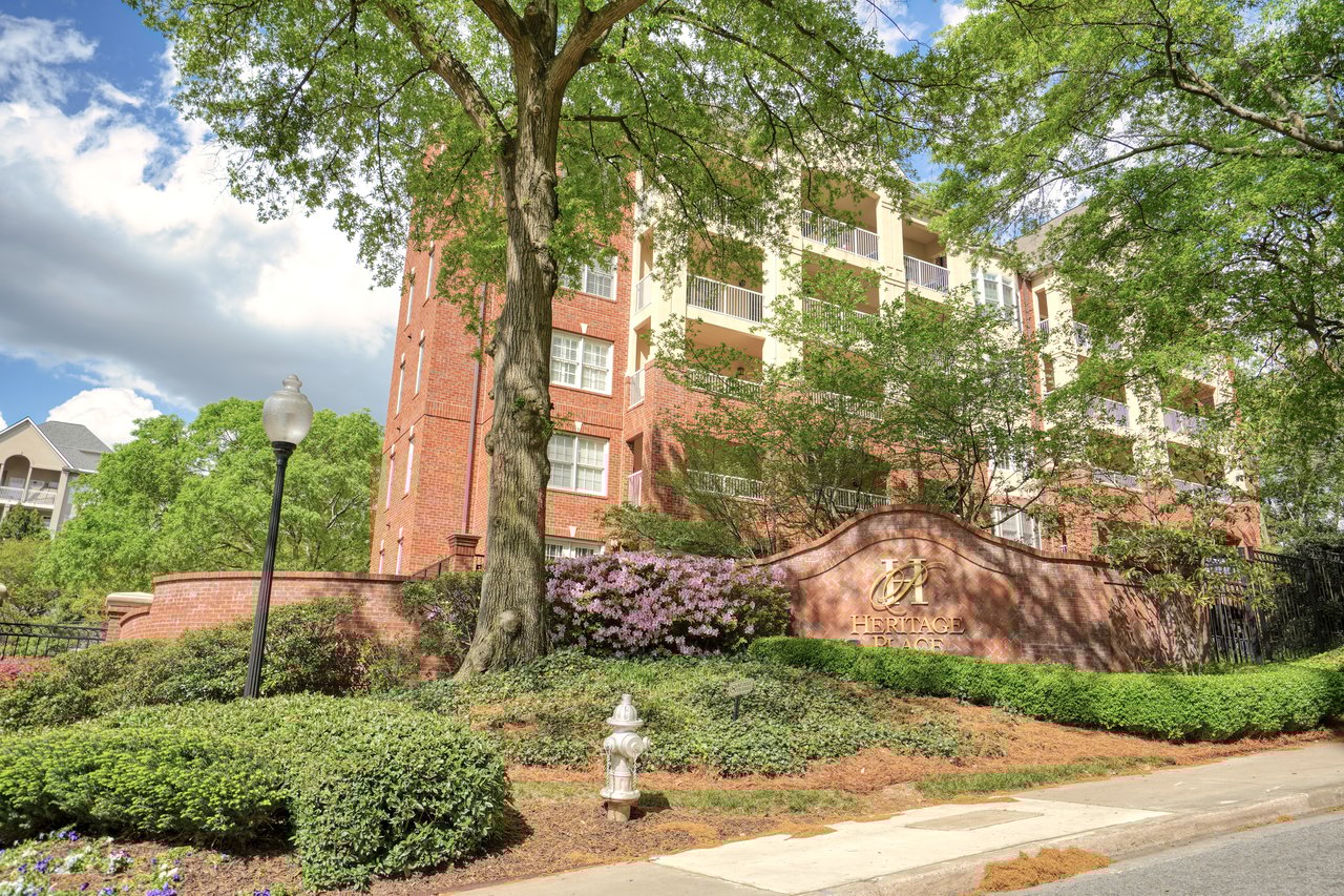 Heritage Place Condominiums