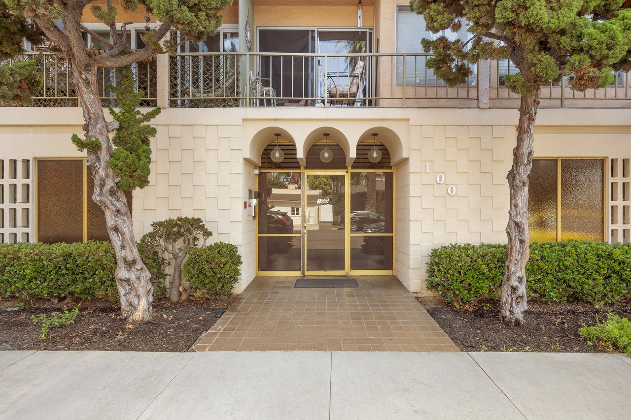 100 Loma Ave #404