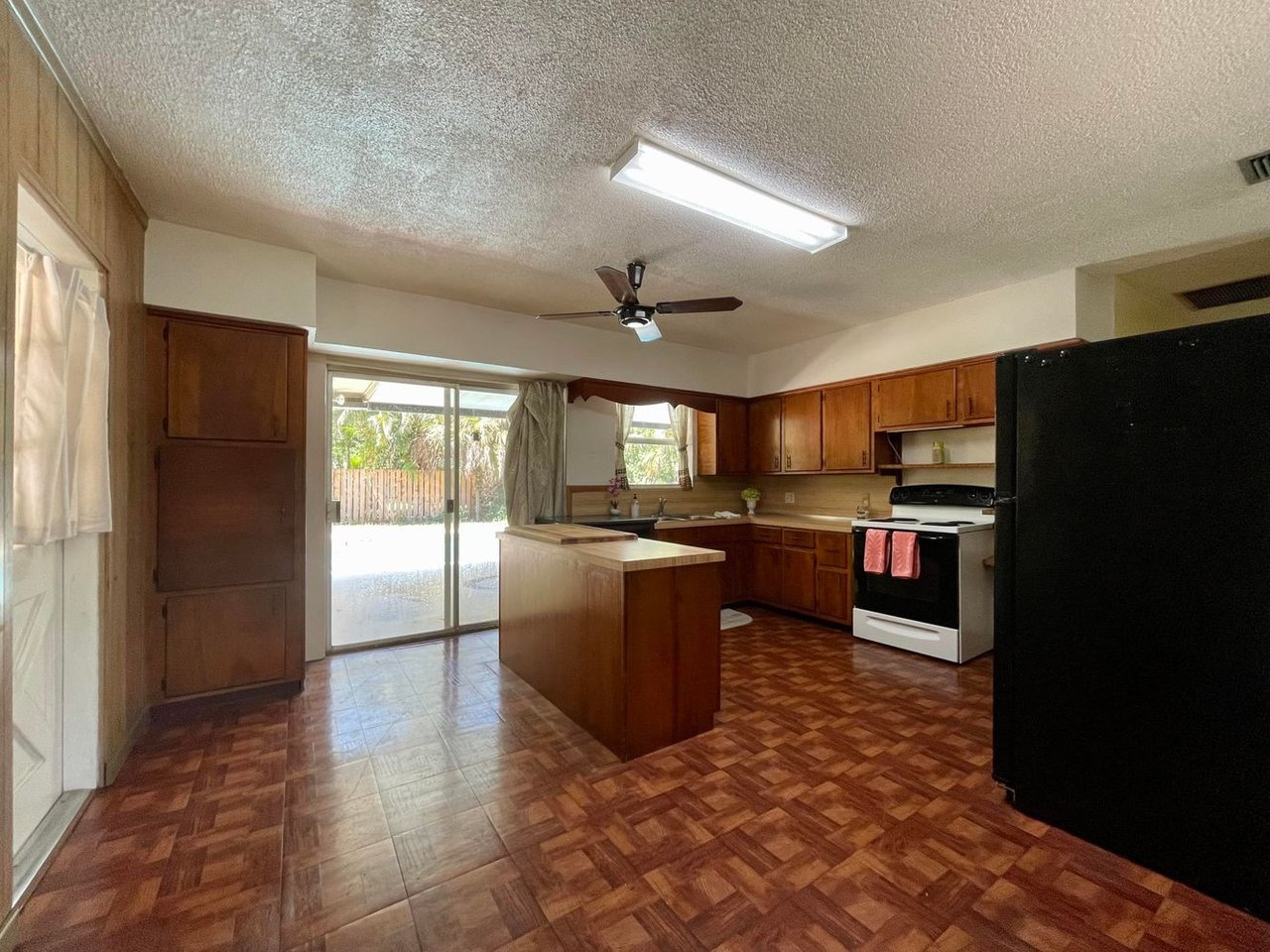 5701 Old Orange Rd