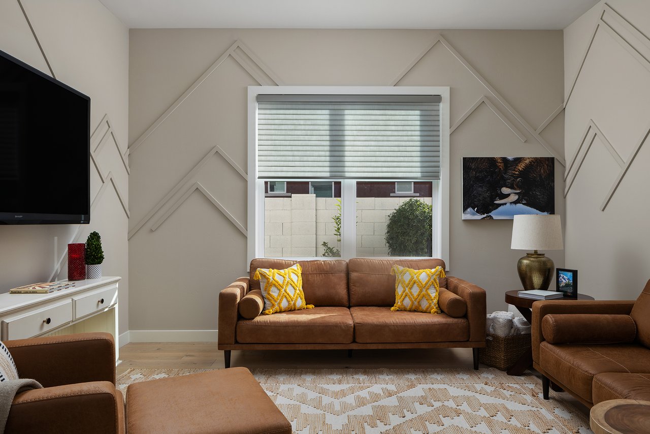 3405 E BLOOMFIELD Parkway