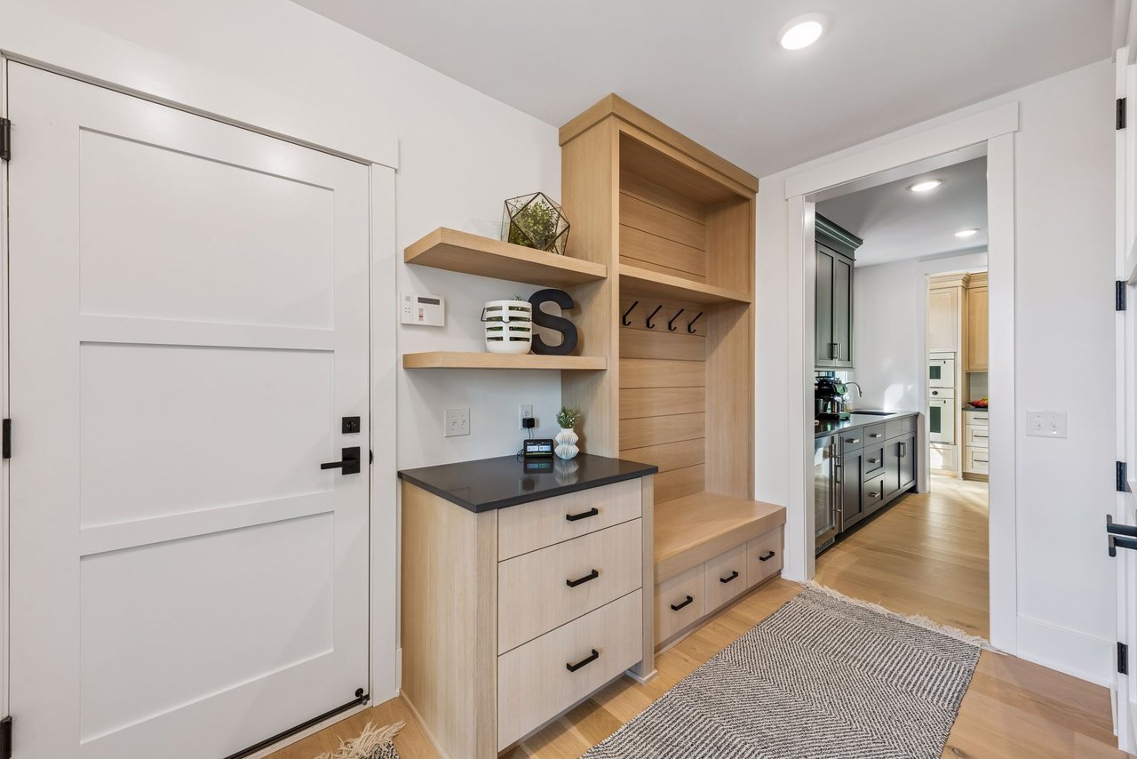 2888 Deer Hill Road, Medina