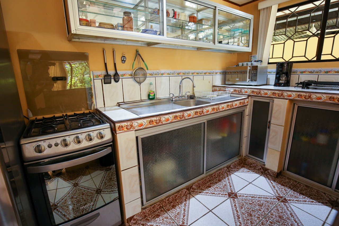 Beach estate with a main house, 3 rentals, and pool