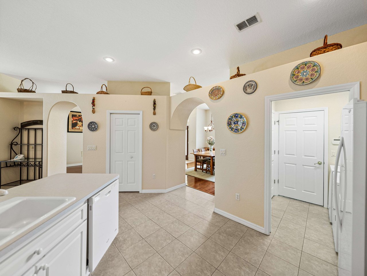 12427 FOREST HIGHLANDS DR