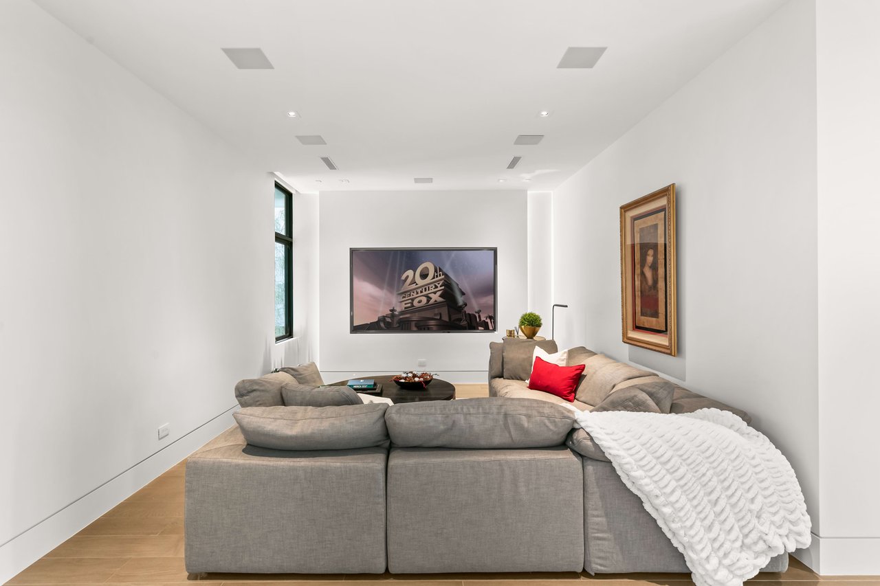 9 Boulderback Drive 