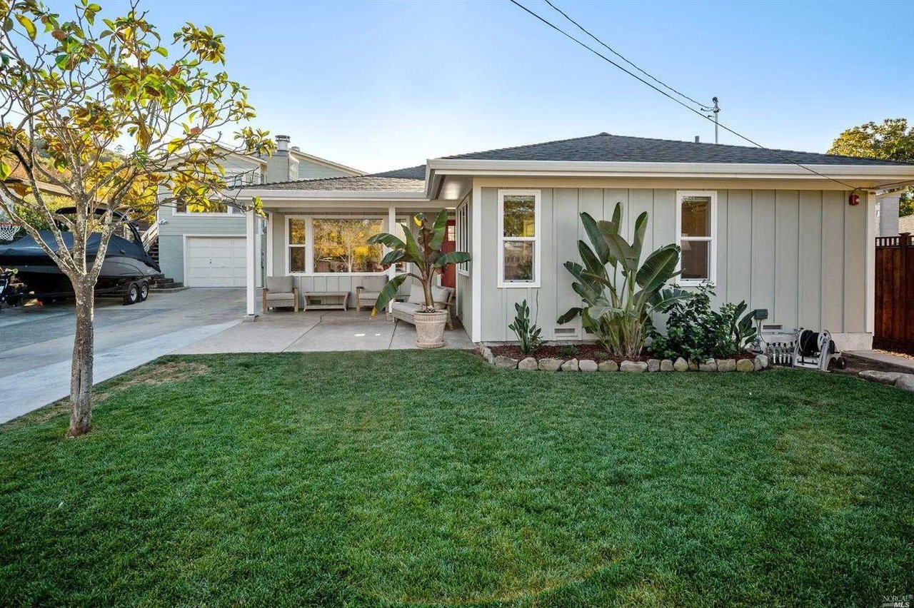 8 Garden Avenue