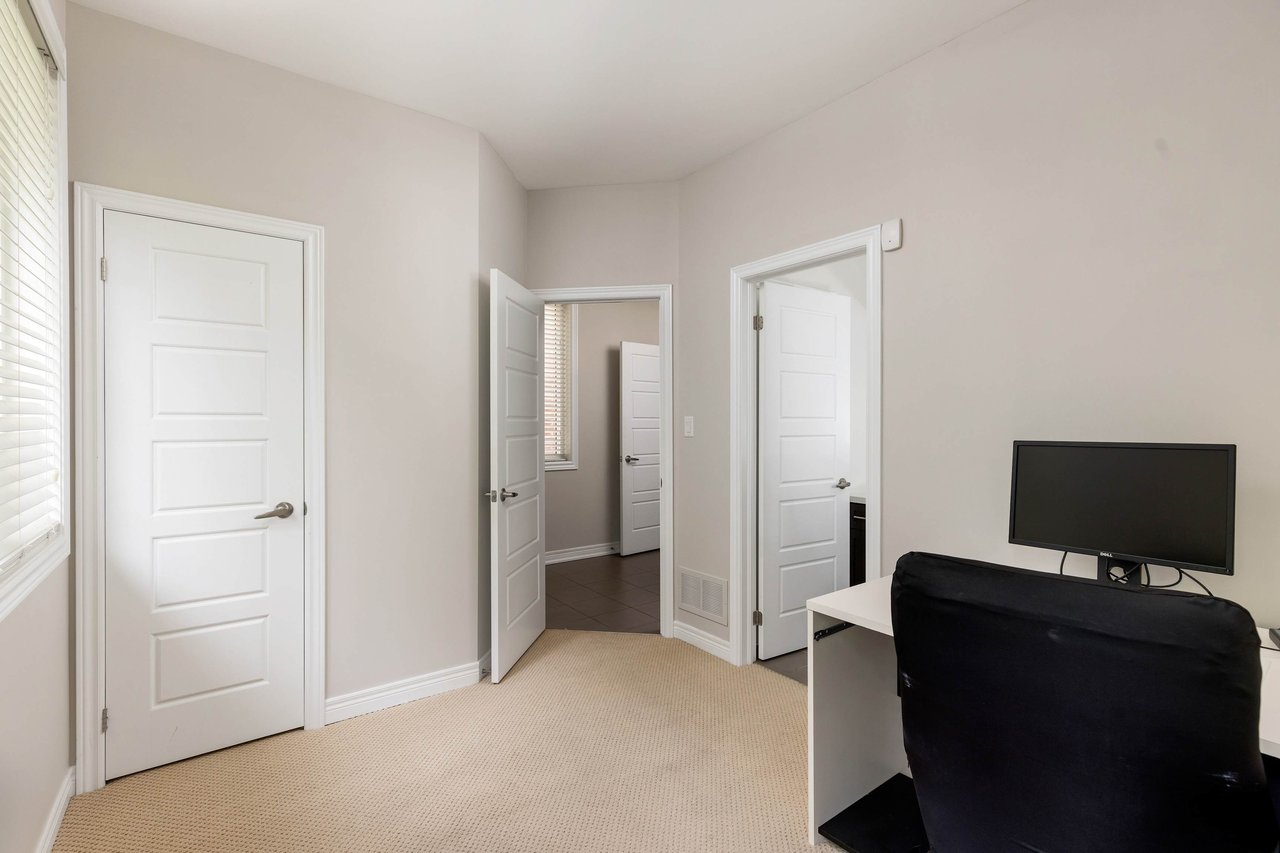 14-4165 Upper Middle Road Unit: 14