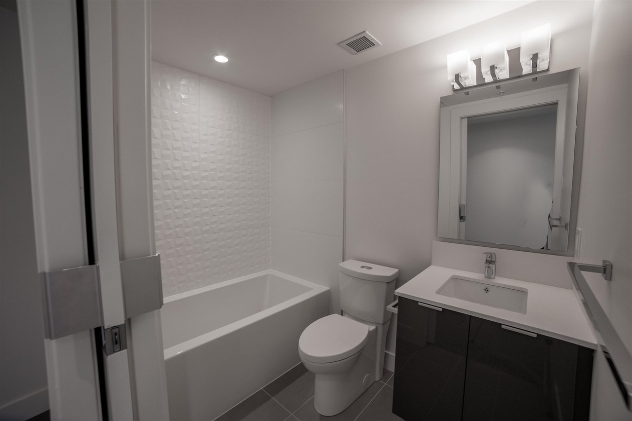 403-7777 Cambie St