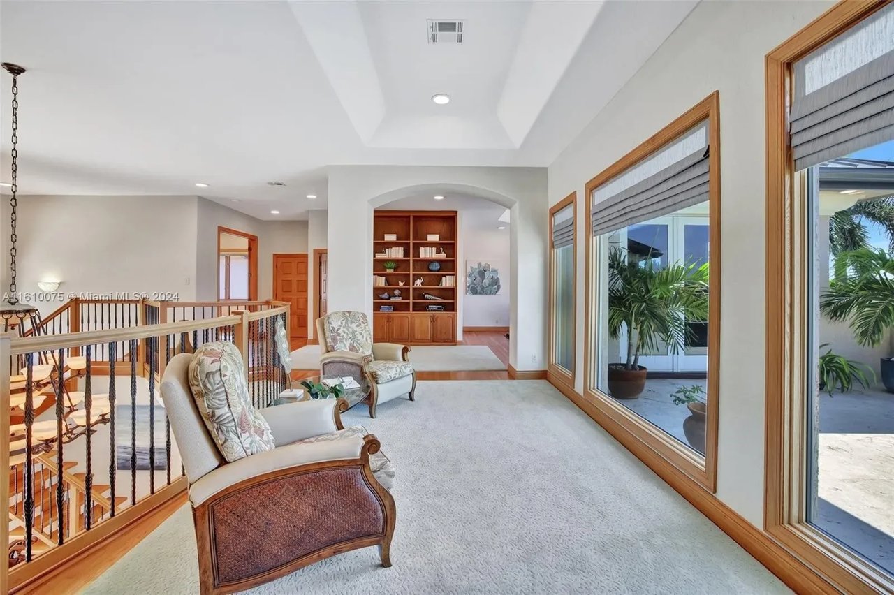 1328 Seminole Dr