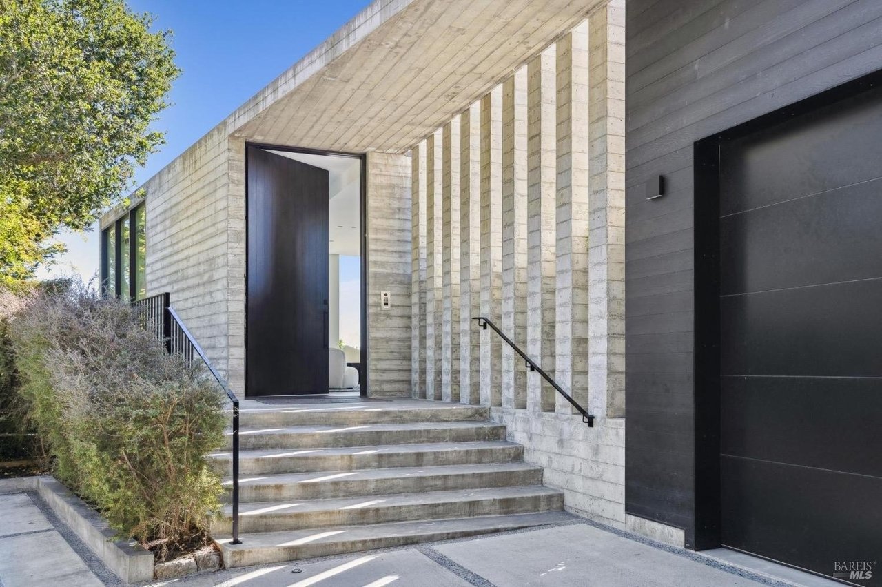 185 Summit Ave