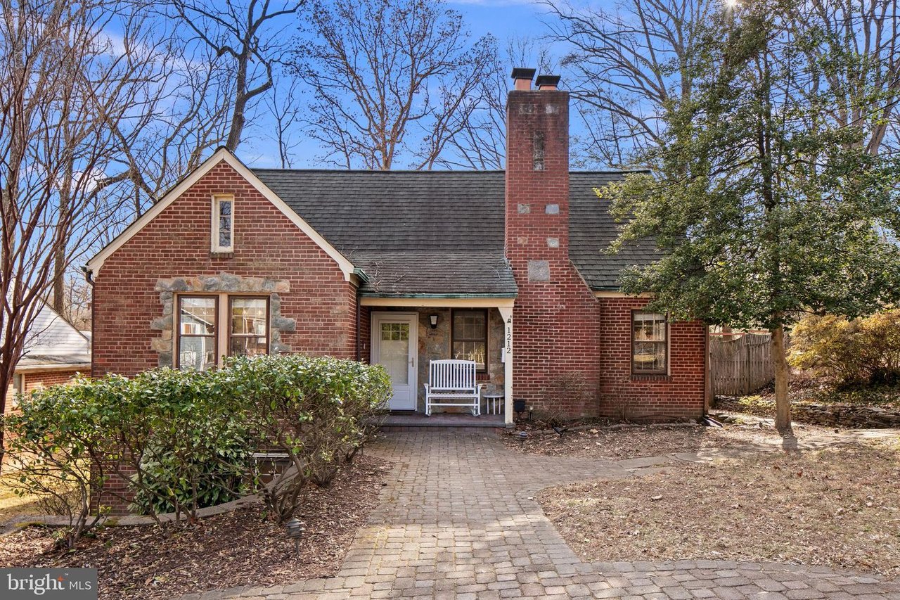 1212 Dale Dr