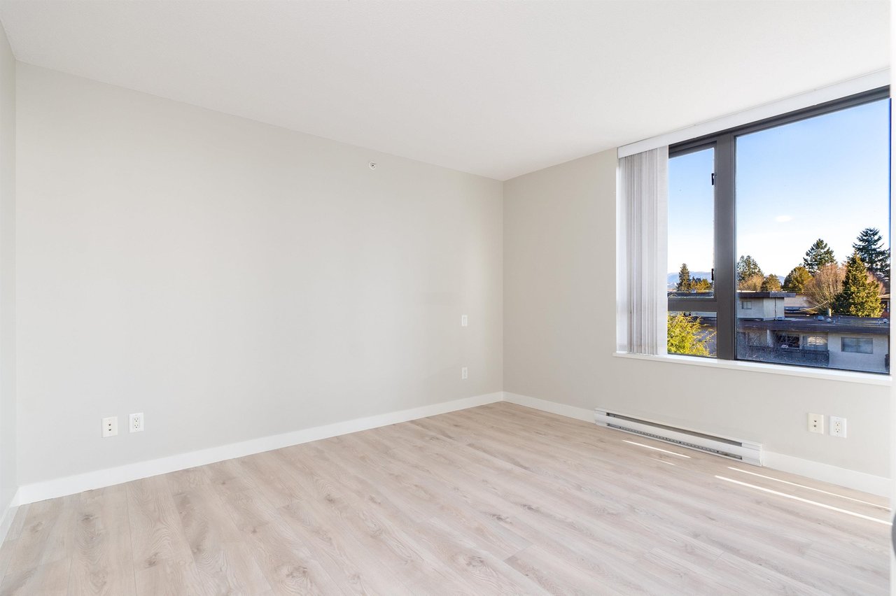 503-7325 Arcola St