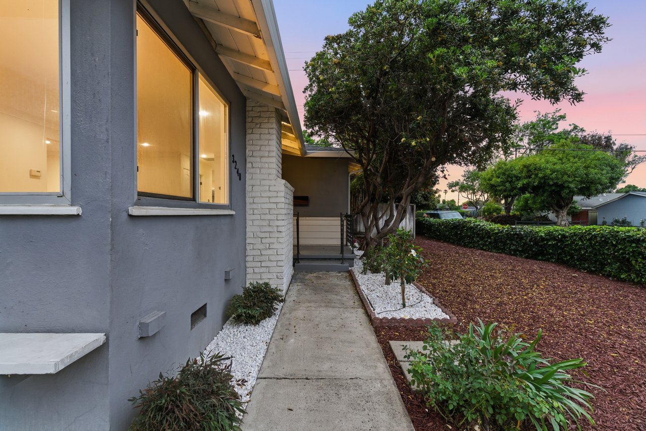 3240 Santa Maria Avenue