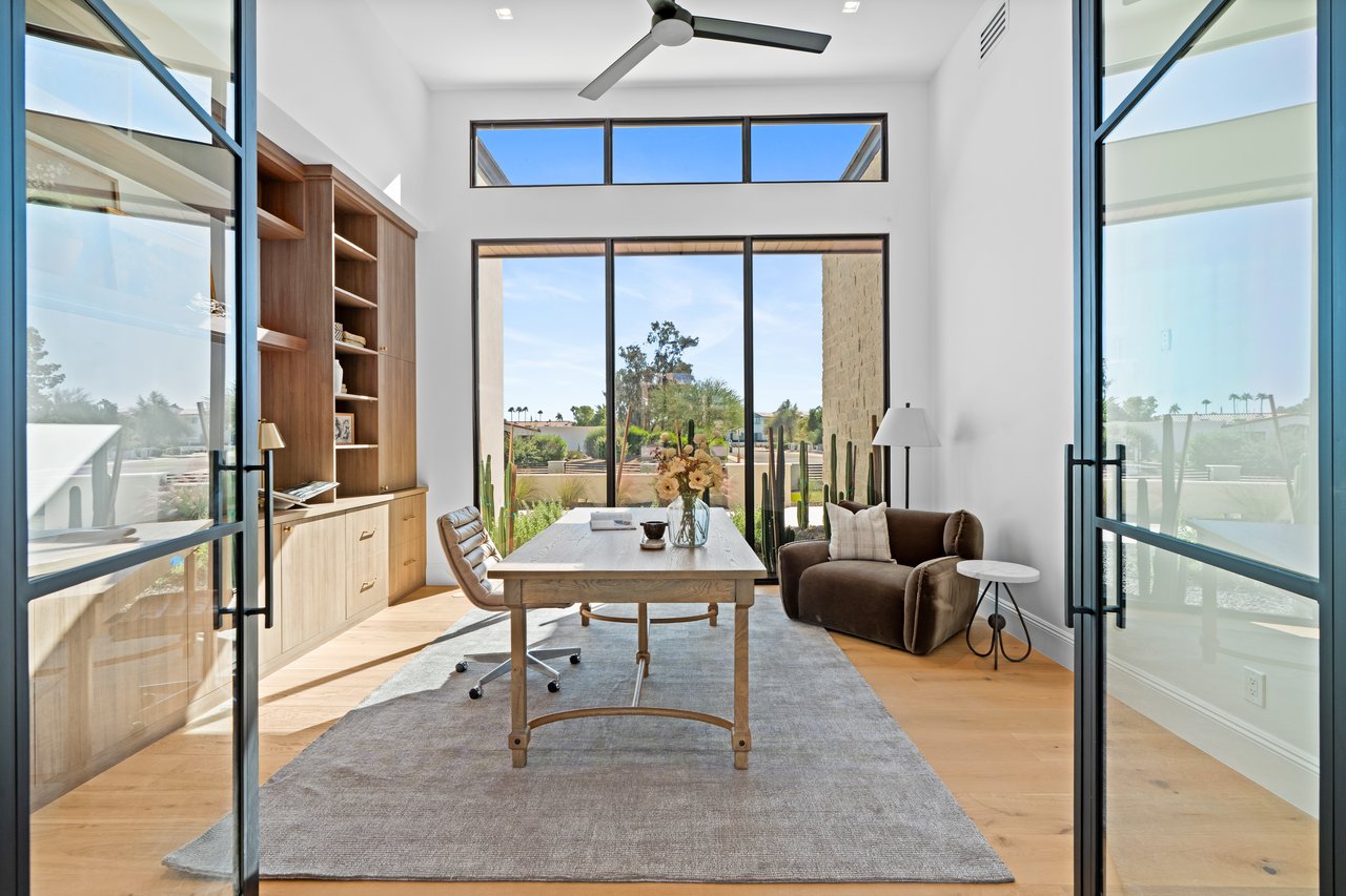 6230 E HILLCREST BLVD