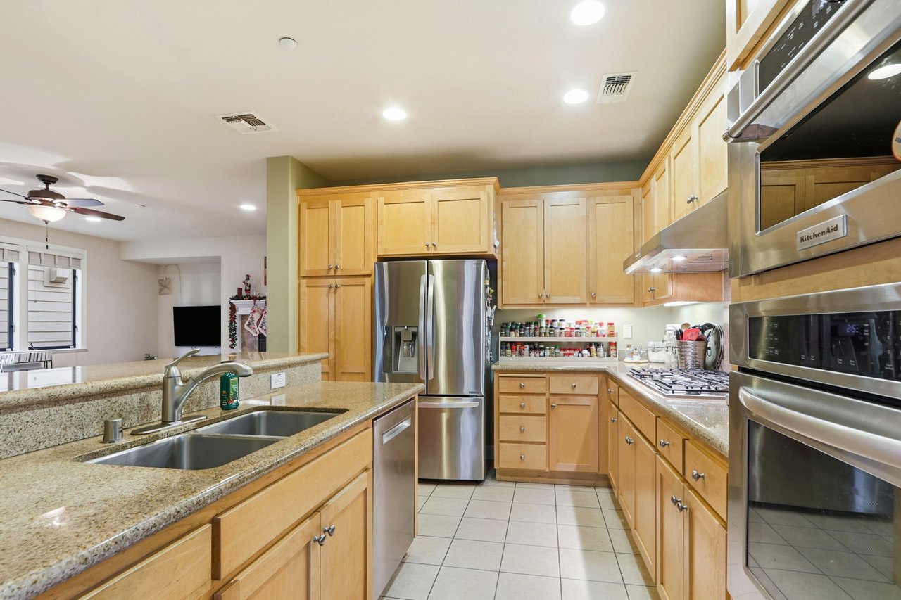 409 Spruce Ln, Palo Alto