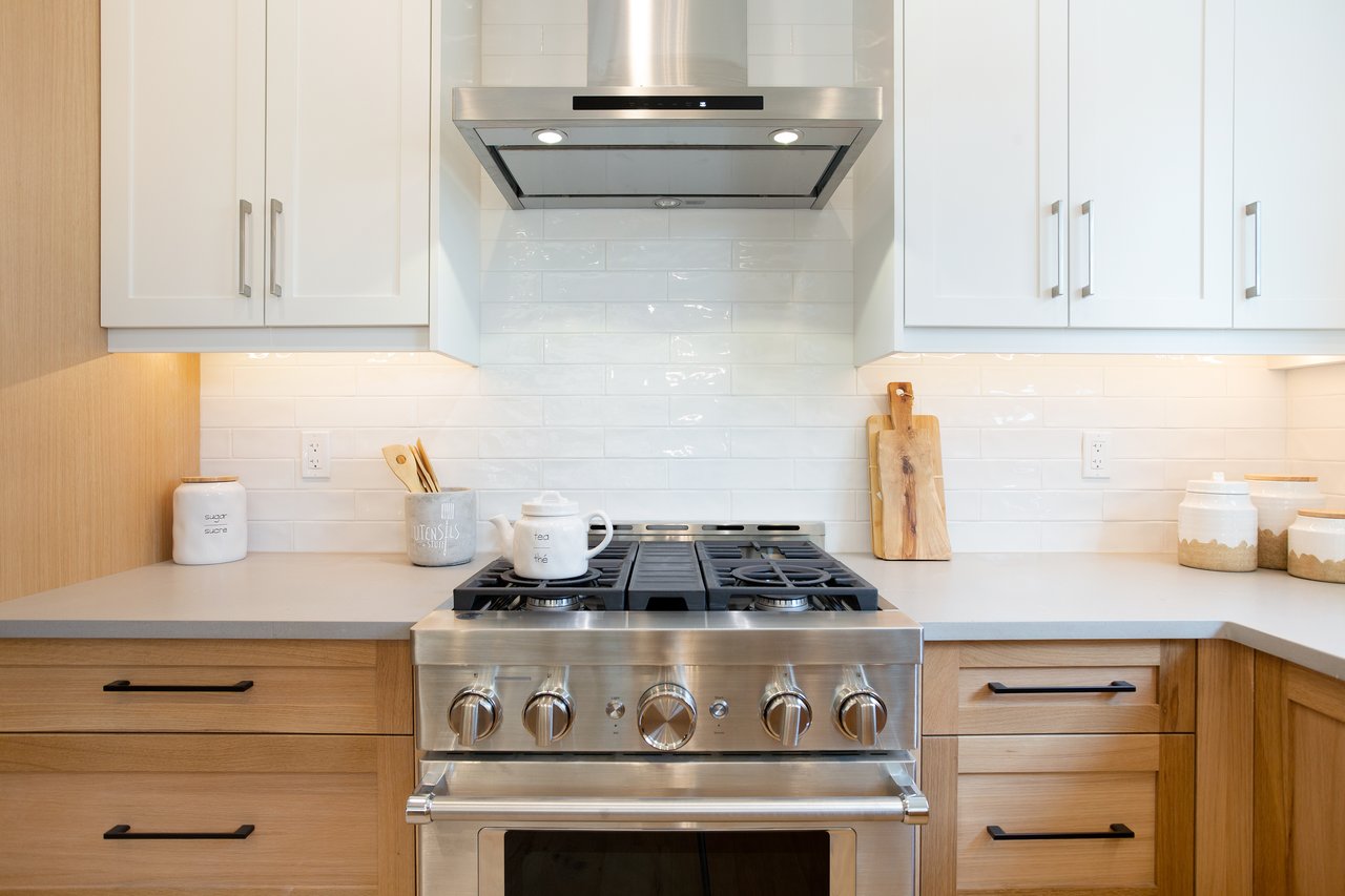 2(SE) - 833 6th Street