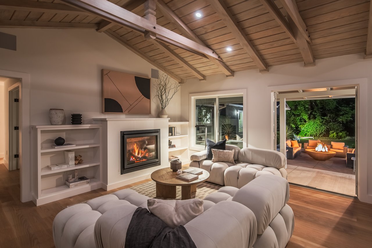 Lafayette Trails Living