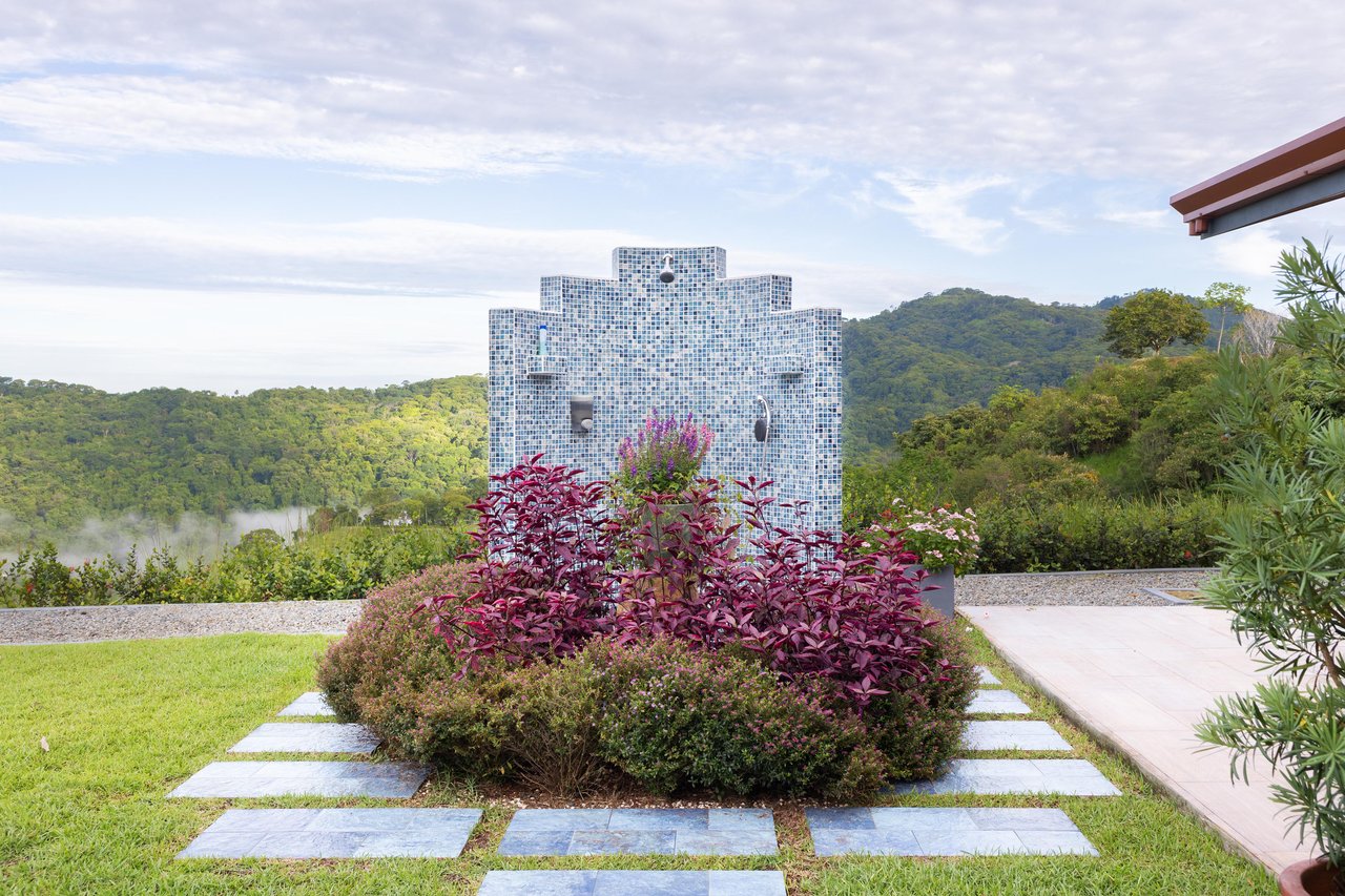“NESTLED IN” LUXURY HOME AND GUEST HOUSE – A MOUNTAIN SANCTUARY – 3.4 ACRES