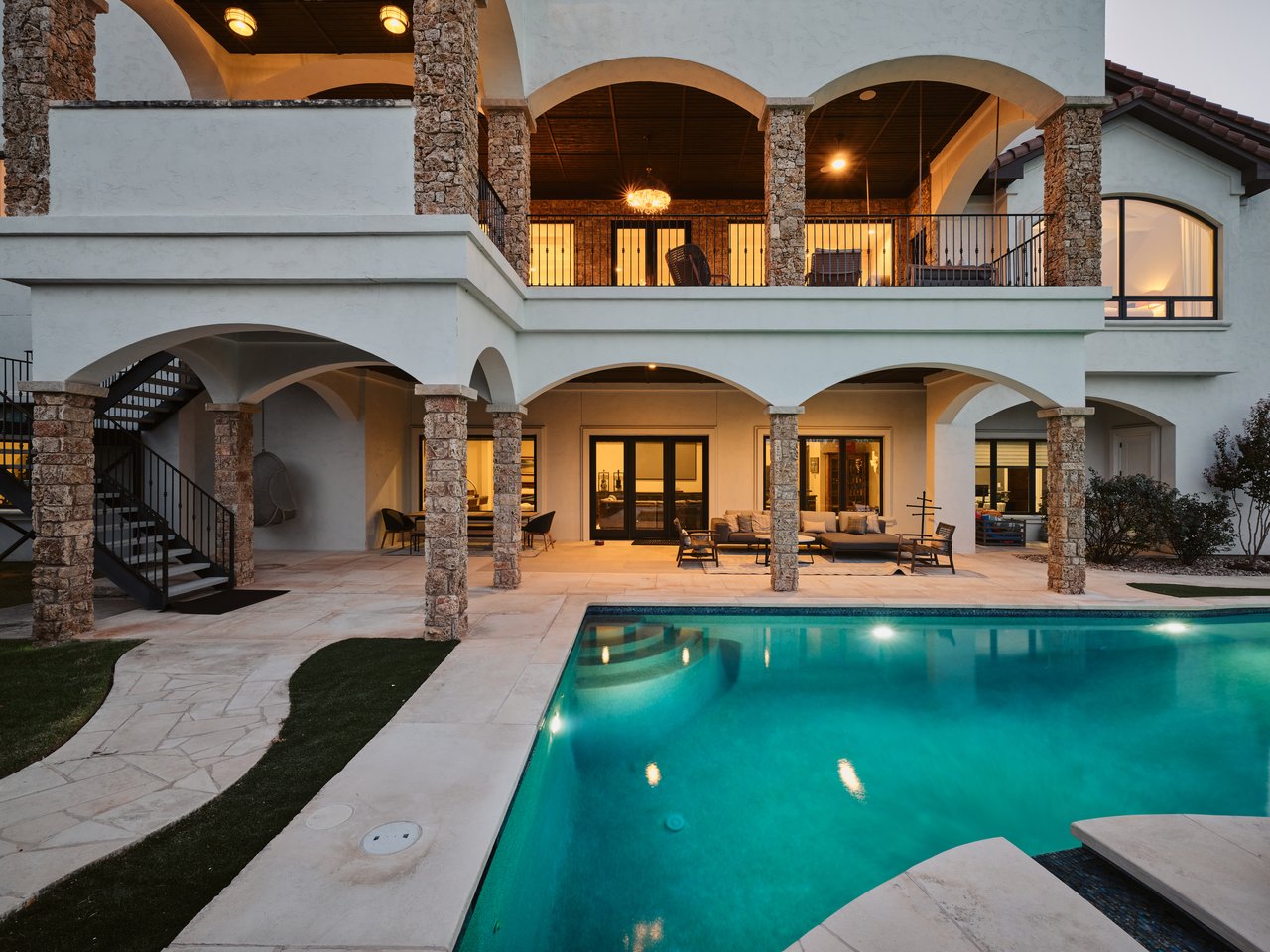 305 Marly Way 