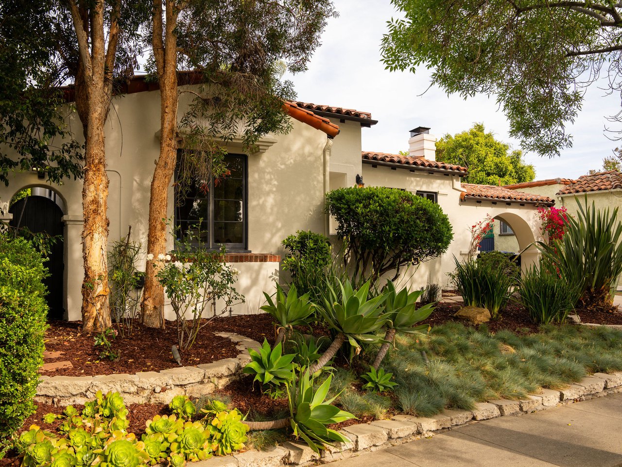 1444 S Sierra Bonita Ave in Picfair Village