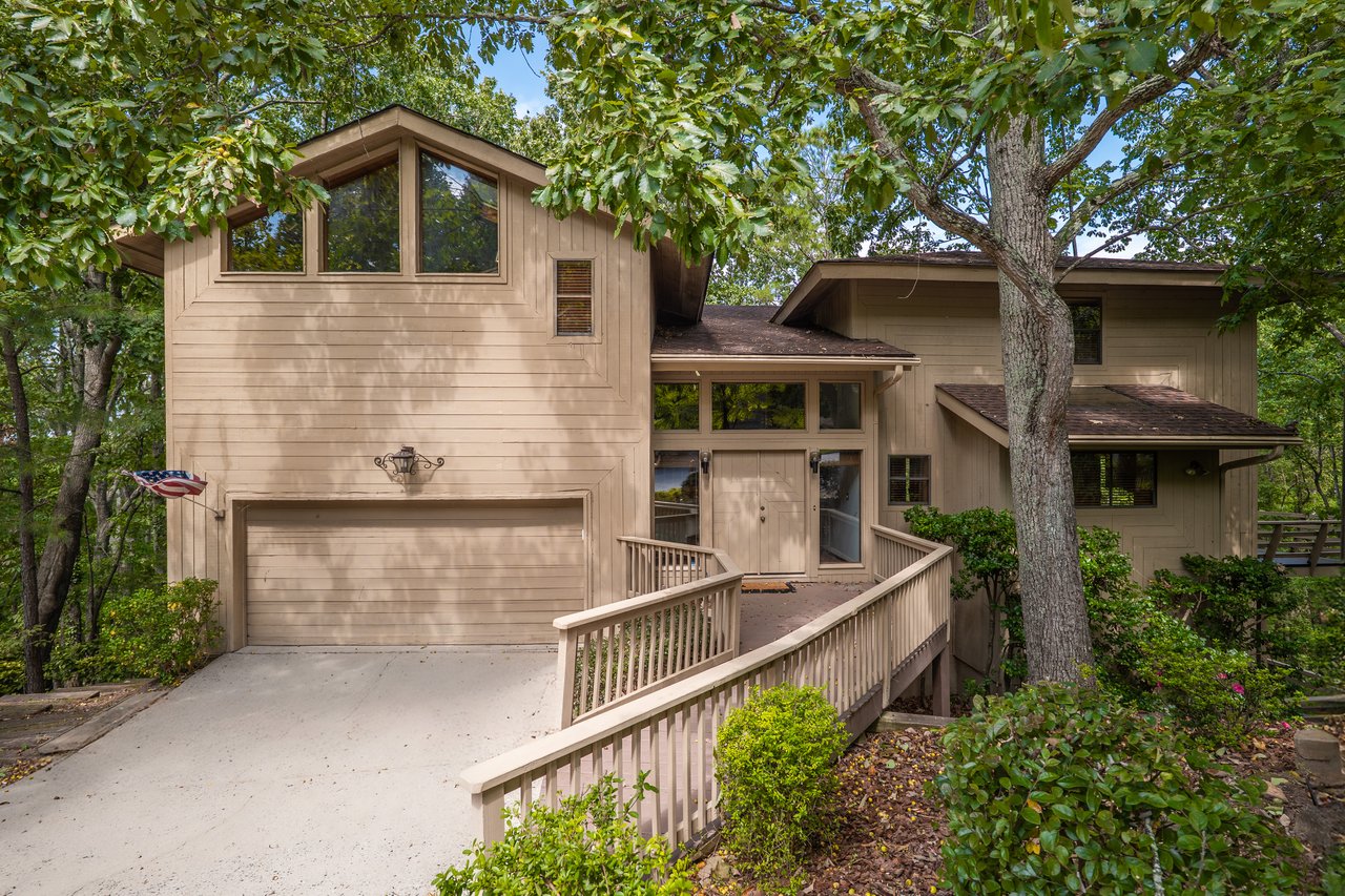 375 N Peak Drive