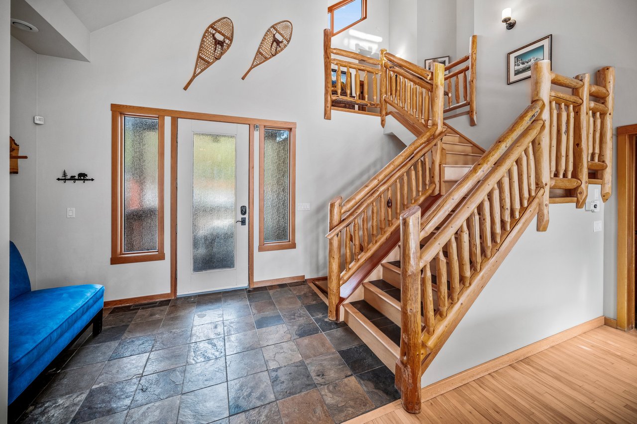 369 Eagle Heights