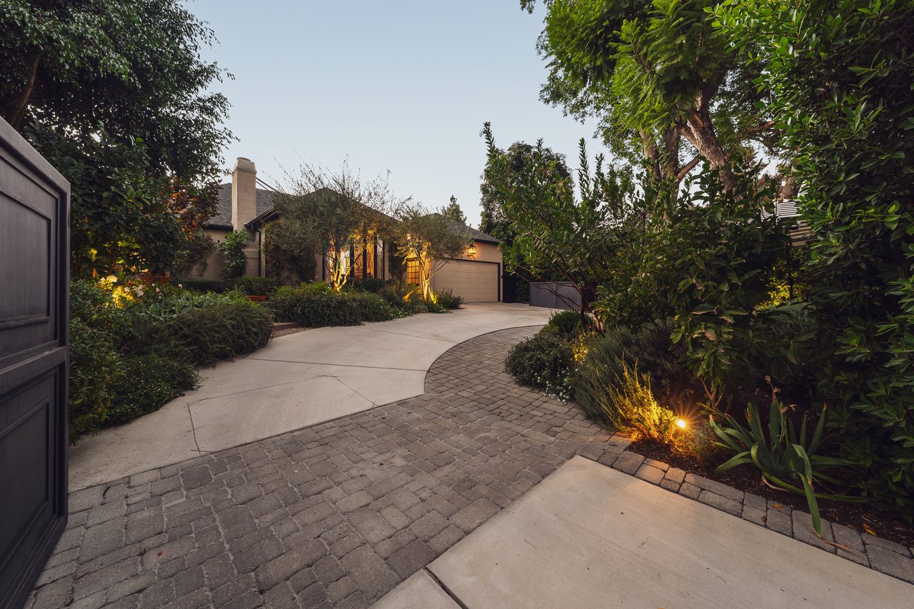 13109 Valley Vista Blvd, Studio City