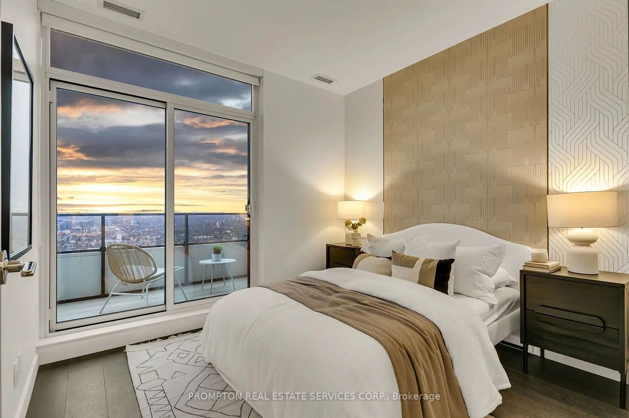 TWO-STOREY DREAM PENTHOUSE IN TORONTO