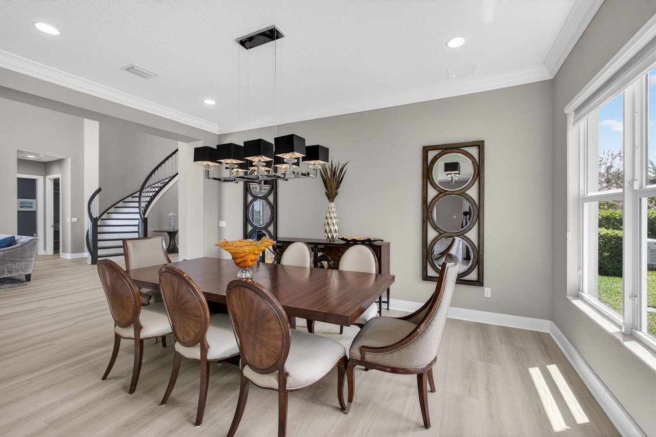 11135 Lynwood Palm Way