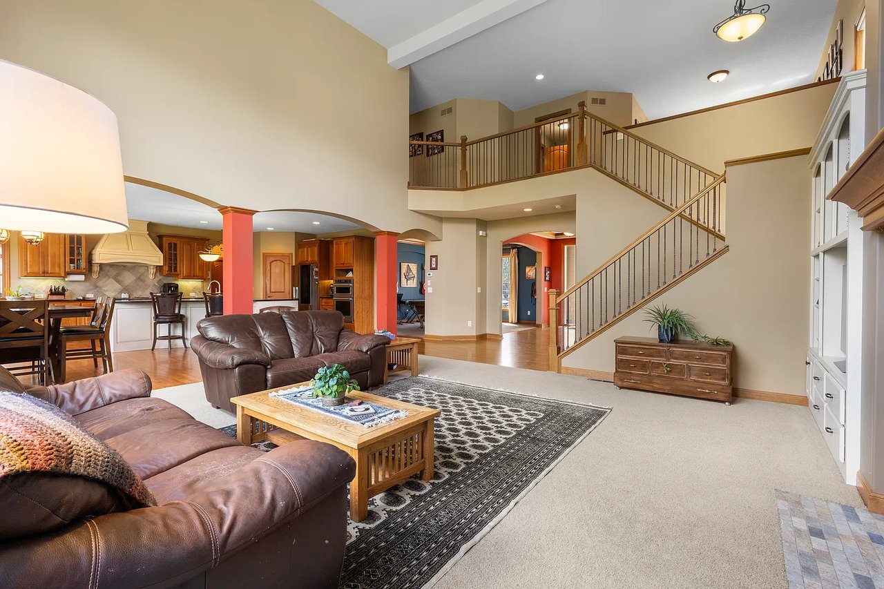 Hanson-Built Model Home on Quiet Cul-De-Sac