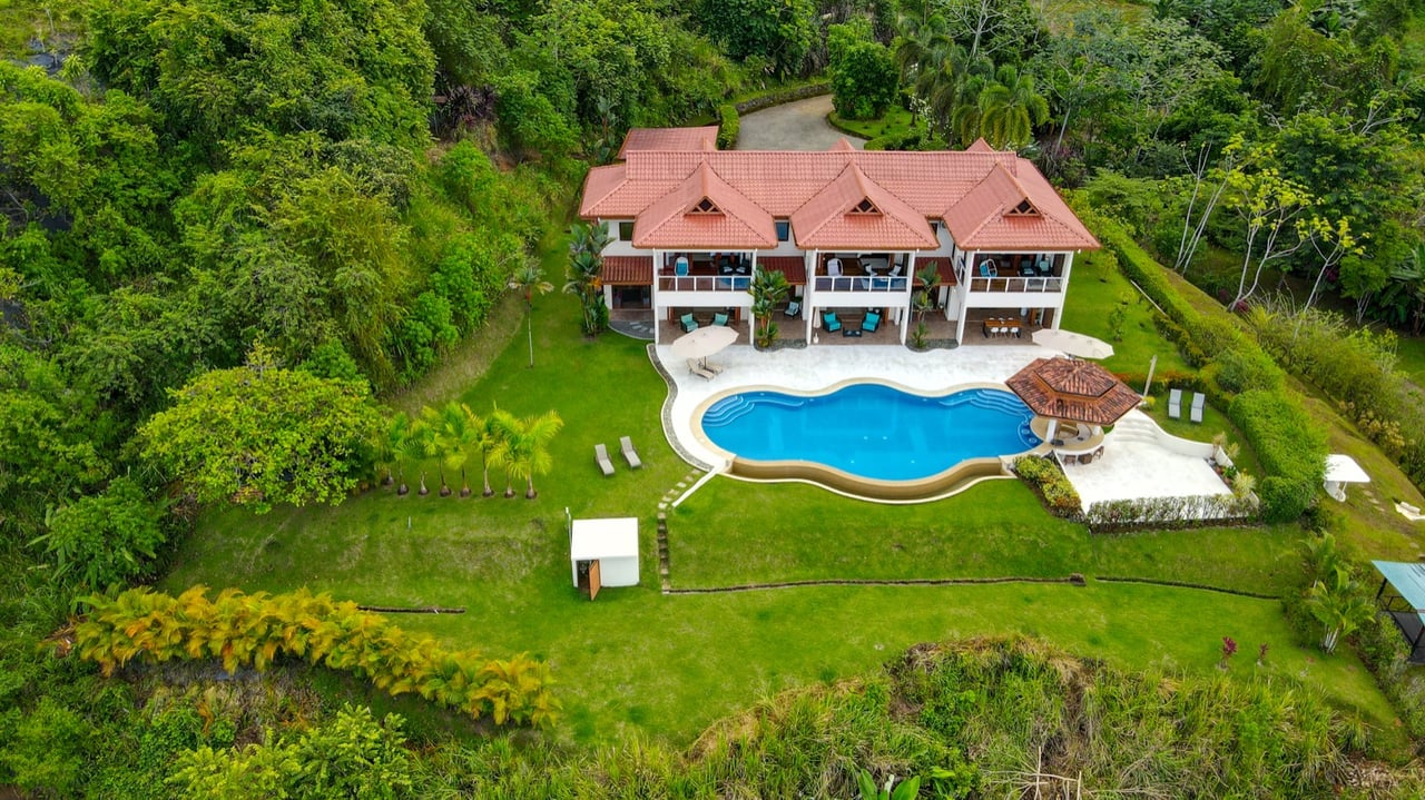 Ocean-View Luxury Home in Ojochal with Sunset Views and Retreat Potential