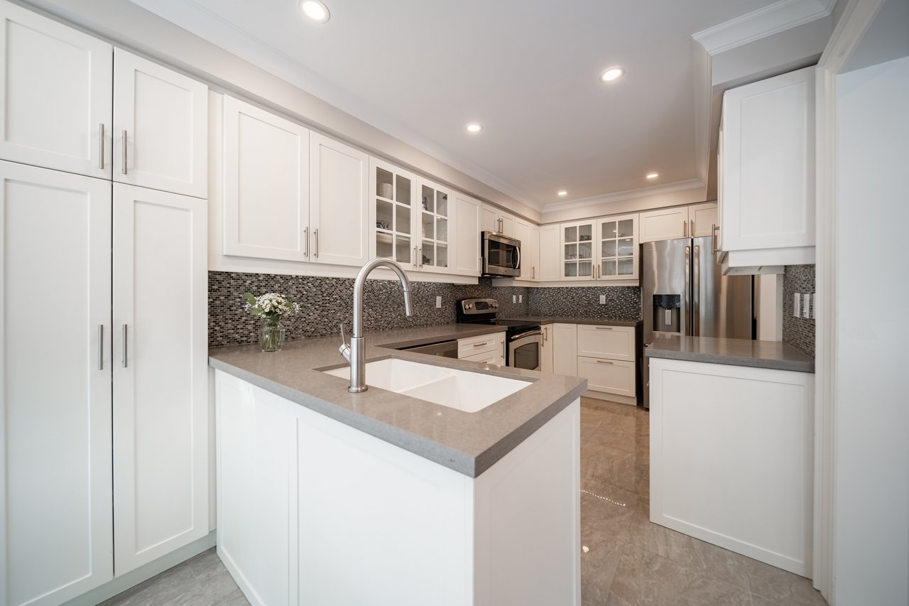 339 Ravineview Way