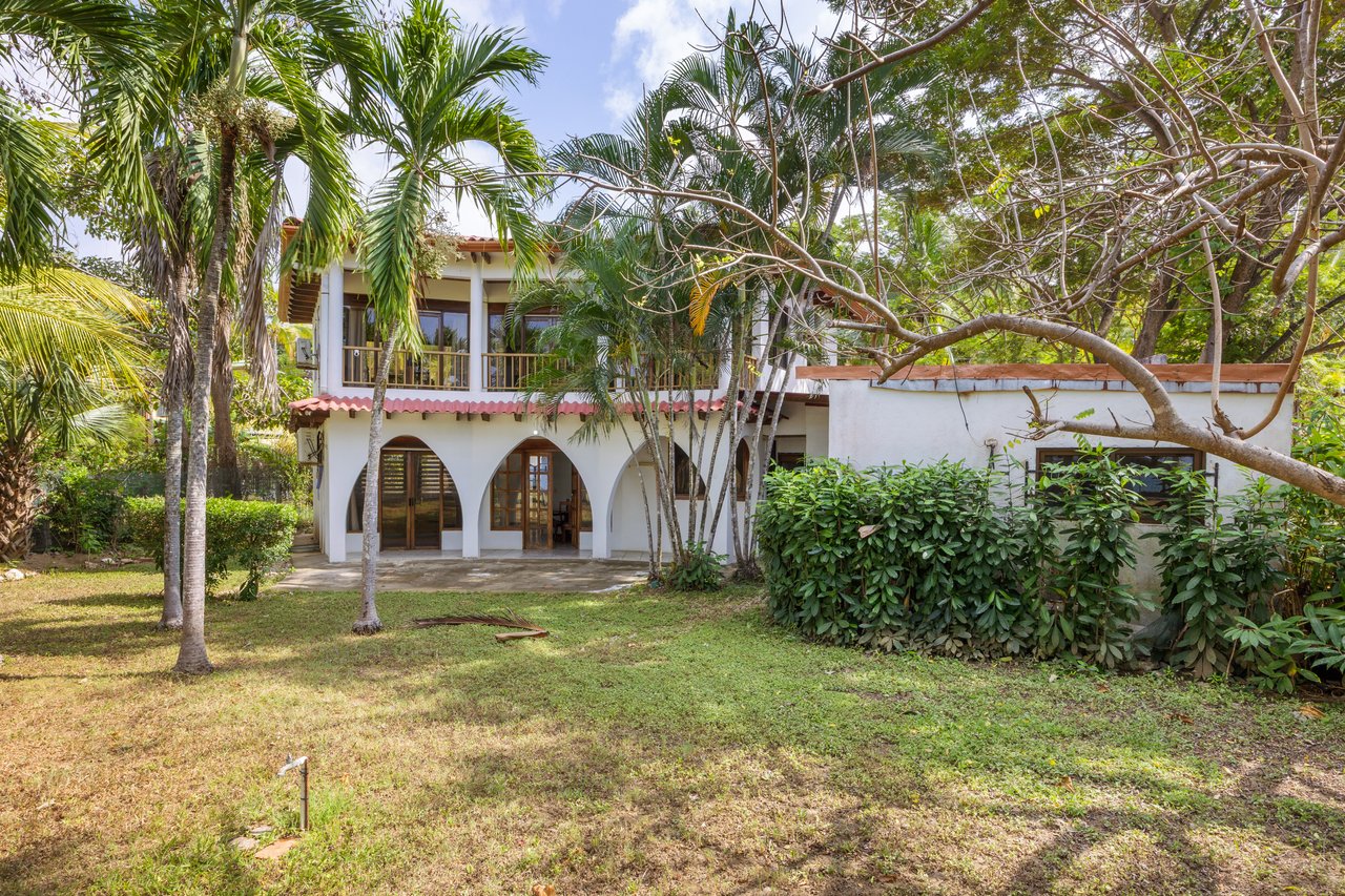 Vista Marina Beach House | Oceanfront Beach House in Playa Potrero