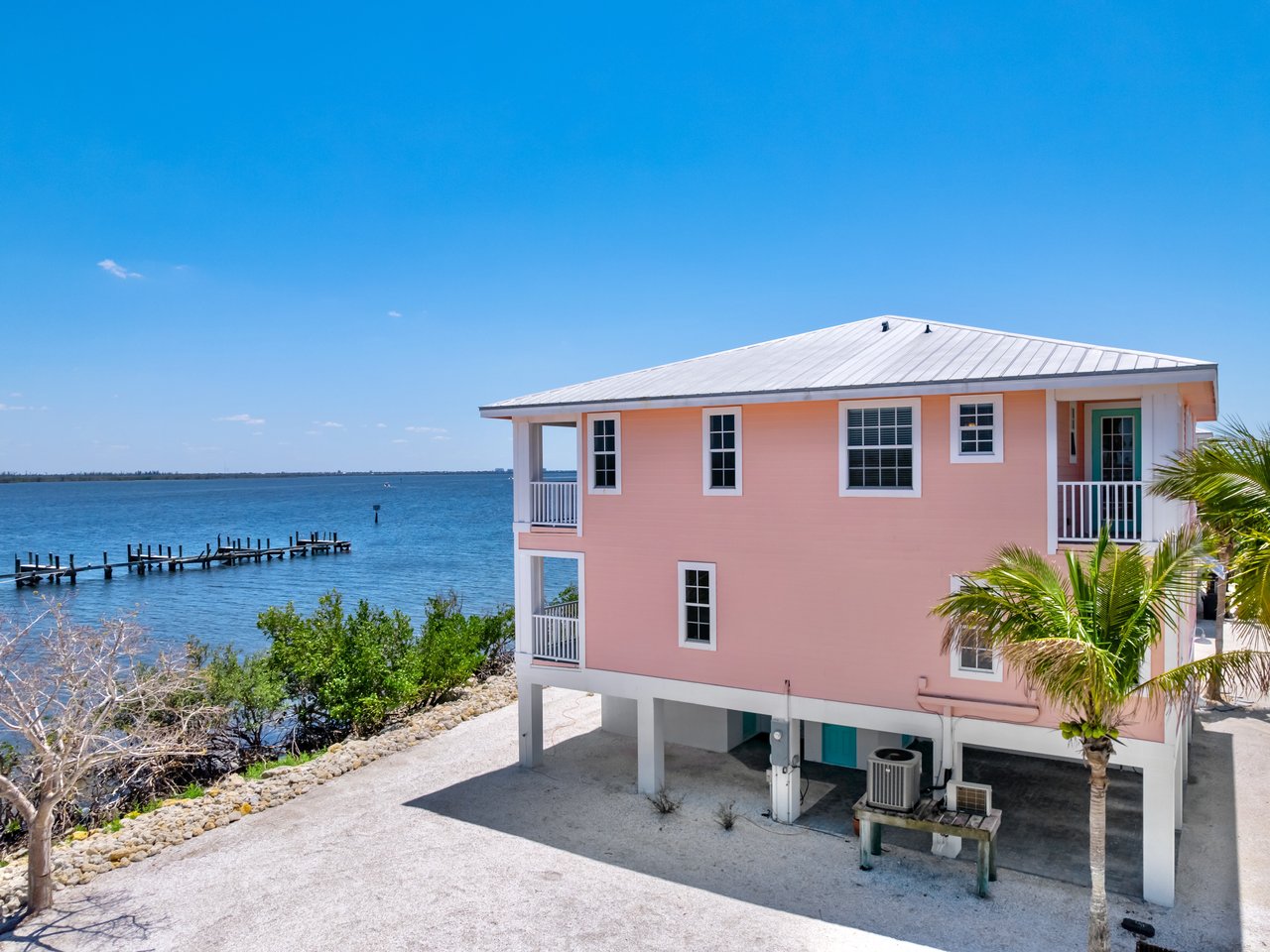 4581 Redfish Point RD